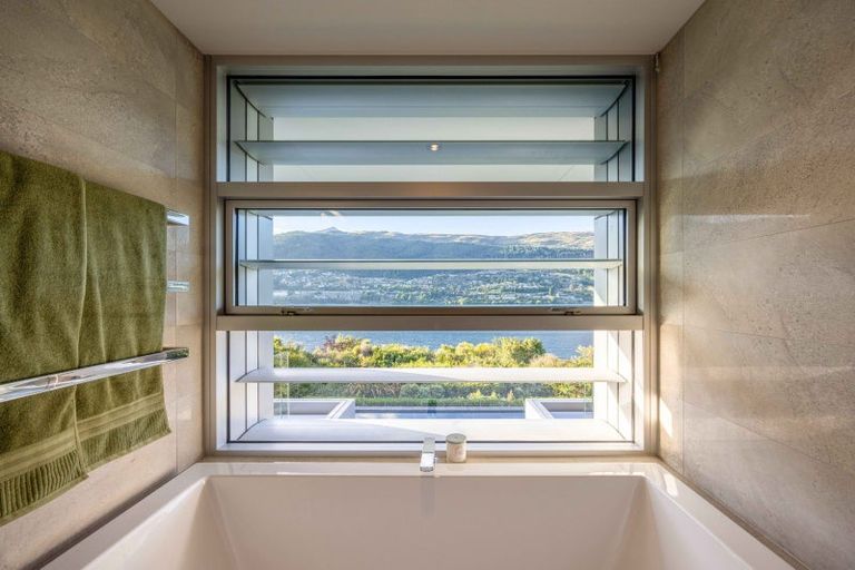 Photo of property in 363 Peninsula Road, Kelvin Heights, Queenstown, 9300