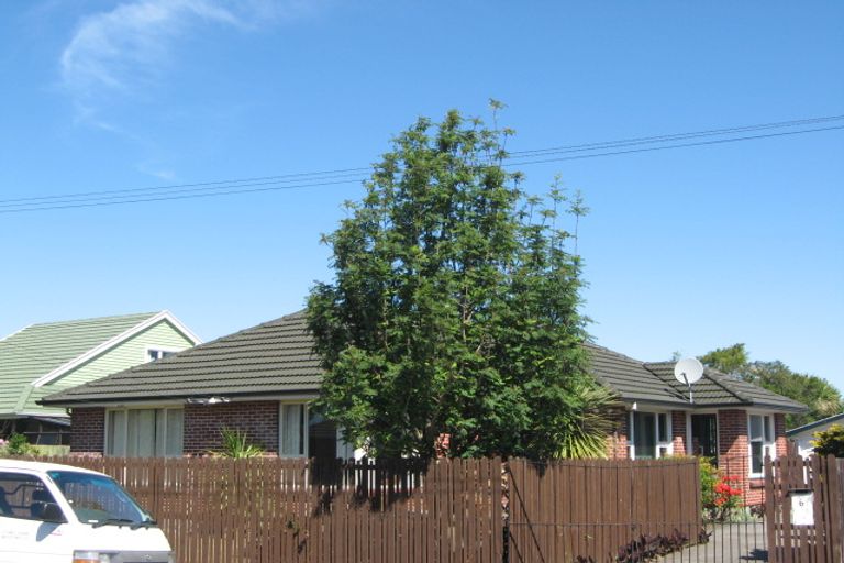 Photo of property in 6 Quebec Place, Wainoni, Christchurch, 8061