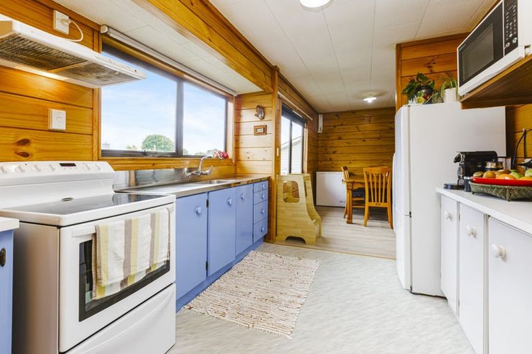 Photo of property in 2/4 Bunnythorpe Road, Papakura, 2110