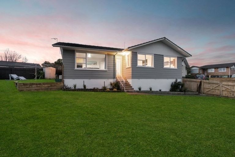 Photo of property in 10 Crampton Place, Manurewa, Auckland, 2102