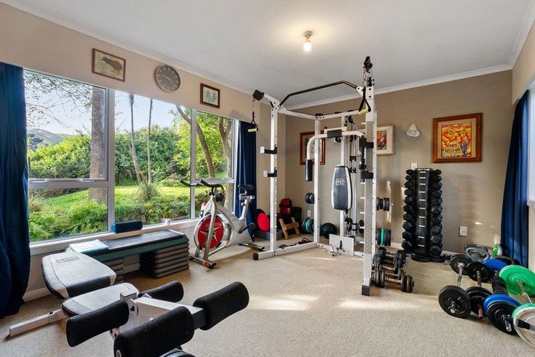 Photo of property in 14 Kowhai Street, Tawa, Wellington, 5028