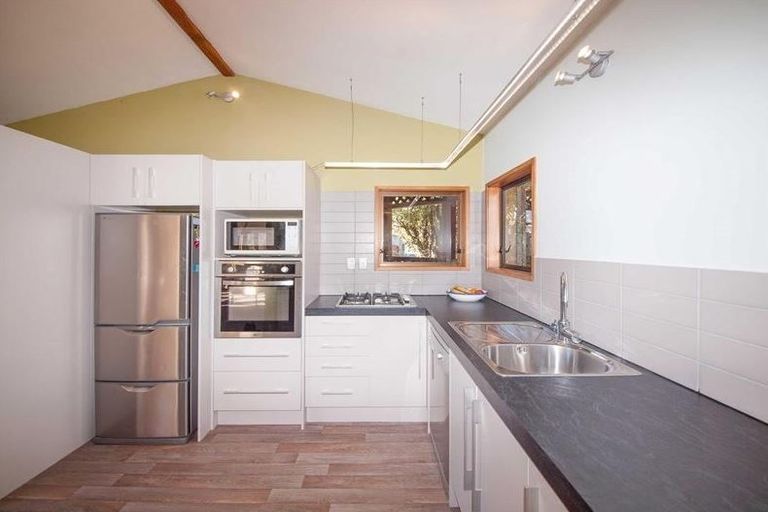 Photo of property in 8 Otonga Way, Churton Park, Wellington, 6037