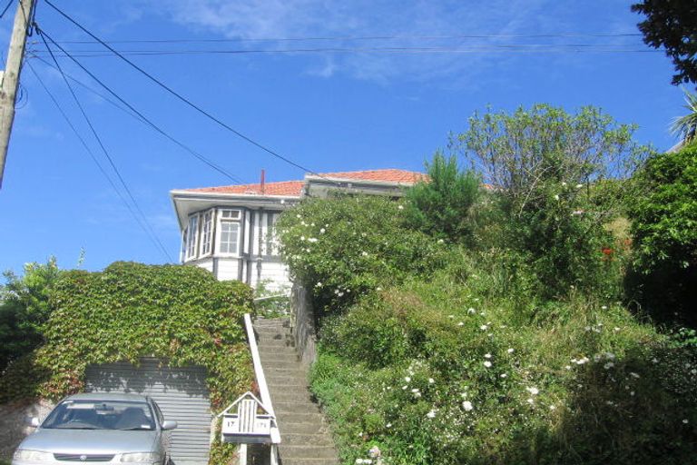 Photo of property in 17 Moana Road, Kelburn, Wellington, 6012