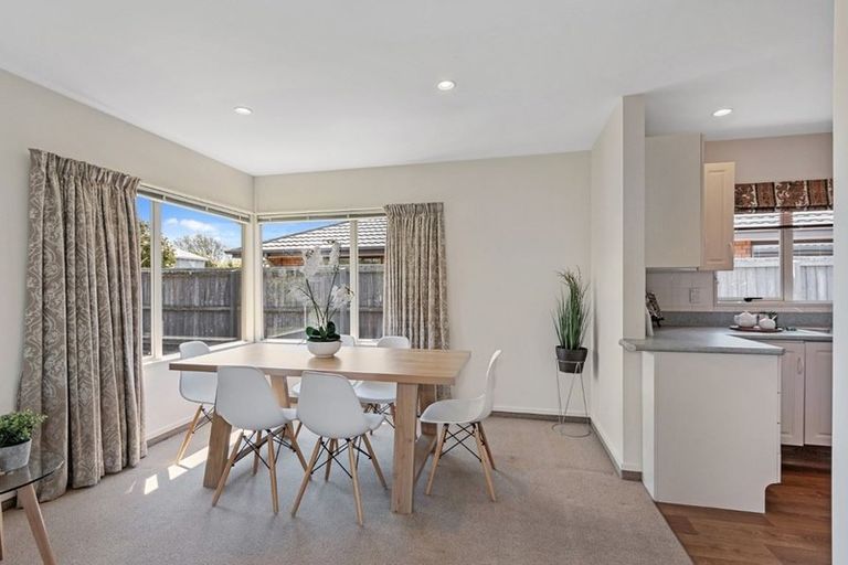 Photo of property in 154 Blighs Road, Strowan, Christchurch, 8052