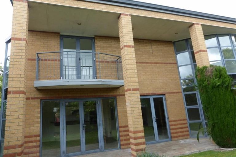 Photo of property in 382a Memorial Avenue, Burnside, Christchurch, 8053