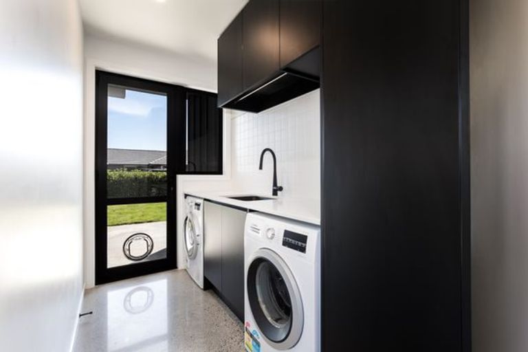 Photo of property in 7 South Oaks Close, Pukemoremore, Cambridge, 3493