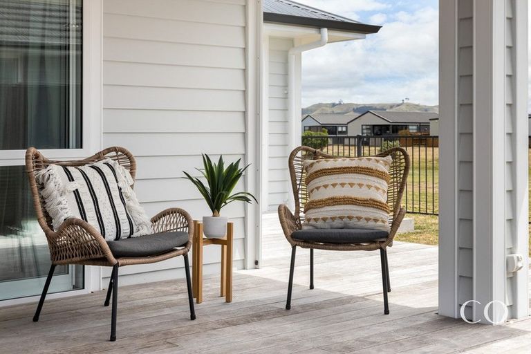 Photo of property in 5 Jeffs Way, Papamoa Beach, Papamoa, 3118