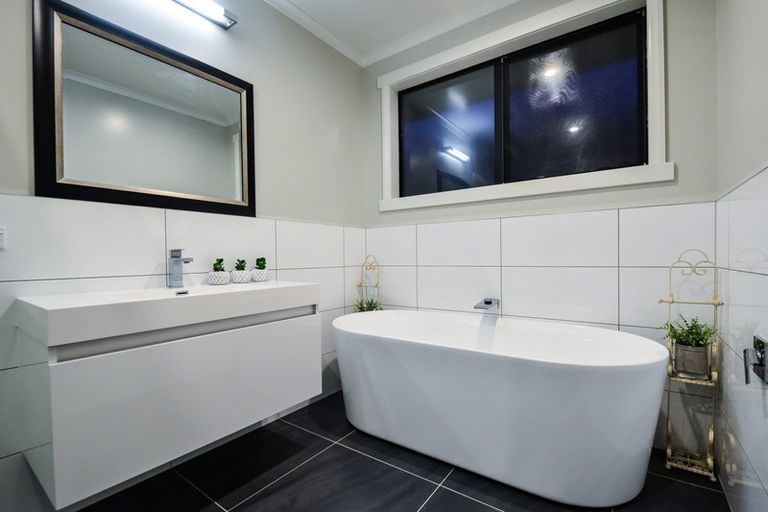 Photo of property in 4 Helen June Avenue, Flagstaff, Hamilton, 3210