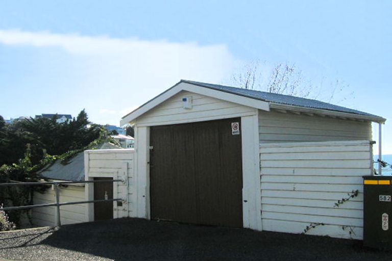 Photo of property in 2 Hadfield Terrace, Bluff Hill, Napier, 4110