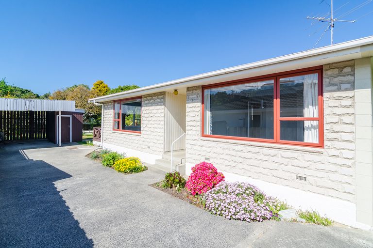 Photo of property in 13b Royal Crescent, Saint Kilda, Dunedin, 9012