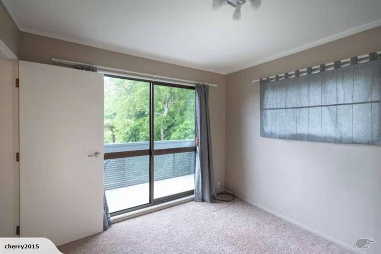 Photo of property in 10 Tio Tio Road, Miramar, Wellington, 6022