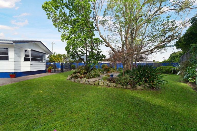 Photo of property in 127a Swanson Road, Henderson, Auckland, 0610