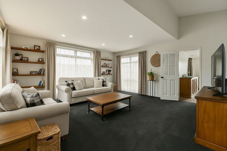 Photo of property in 53 Forest Drive, Parklands, Christchurch, 8083