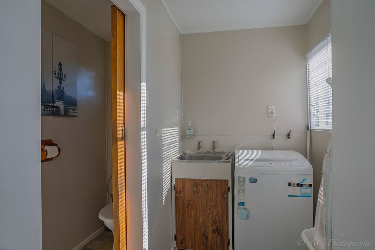 Photo of property in 5 Main Road, Pleasant Point, 7903