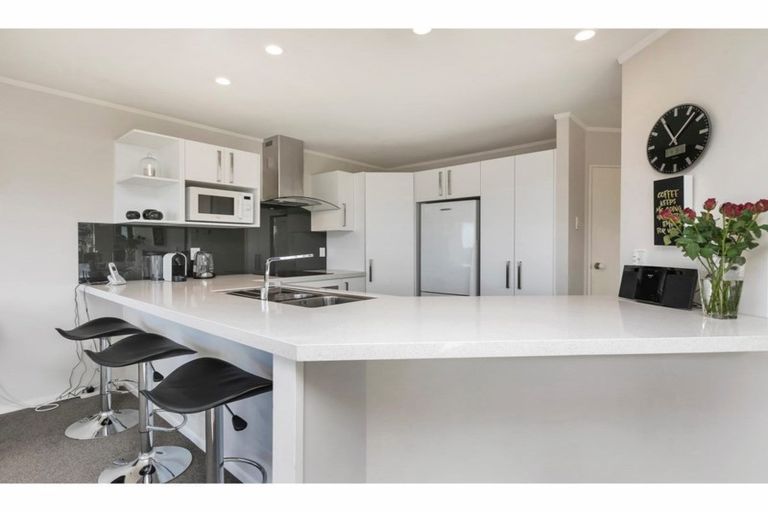 Photo of property in 12 Marlin Street, West Harbour, Auckland, 0618