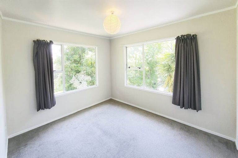 Photo of property in 27 Glencourt Place, Glenfield, Auckland, 0629