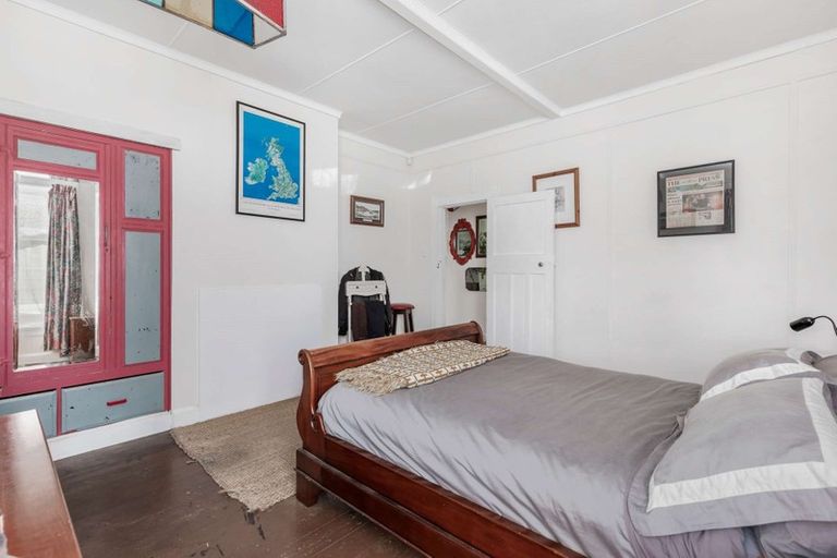 Photo of property in 113 Cornfoot Street, Castlecliff, Whanganui, 4501