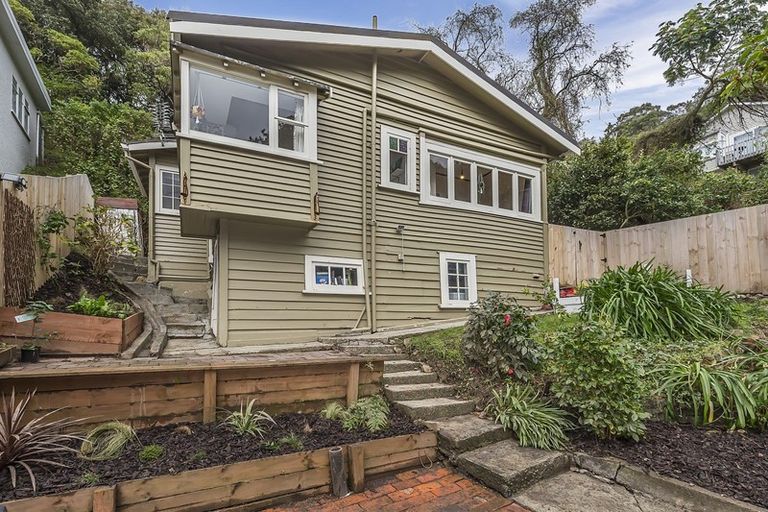 Photo of property in 62 Rodrigo Road, Kilbirnie, Wellington, 6022