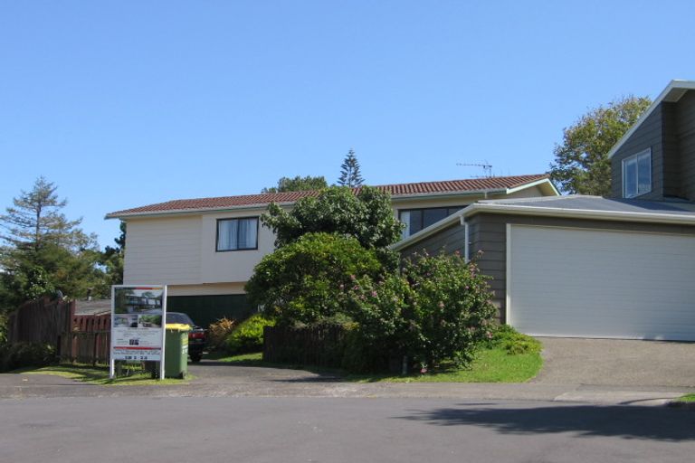 Photo of property in 18 Branston Avenue, Browns Bay, Auckland, 0630