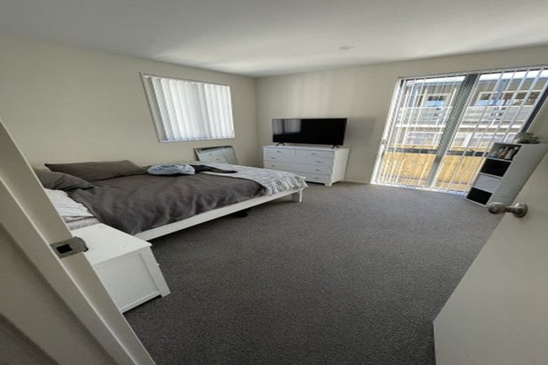 Photo of property in 60c Seymour Road, Sunnyvale, Auckland, 0612