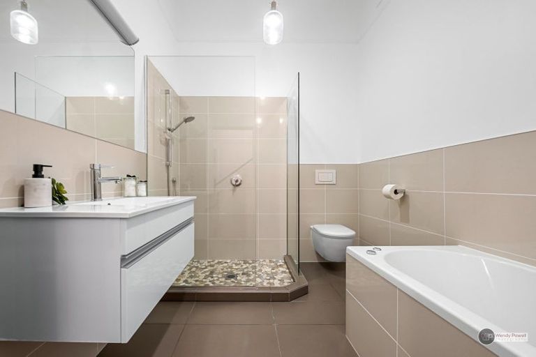 Photo of property in 4 Hautana Square, Woburn, Lower Hutt, 5010