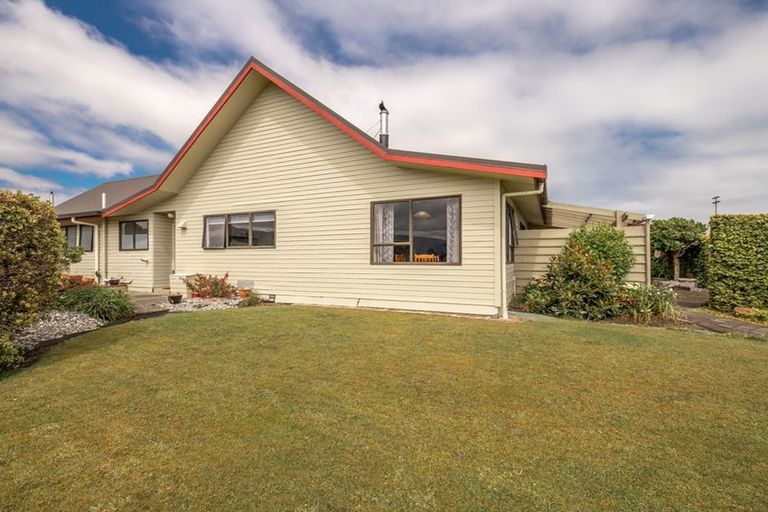 Photo of property in 92 Henley Street, Westport, 7825