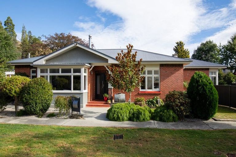 Photo of property in 9 Kelso Street, Roxburgh, 9500