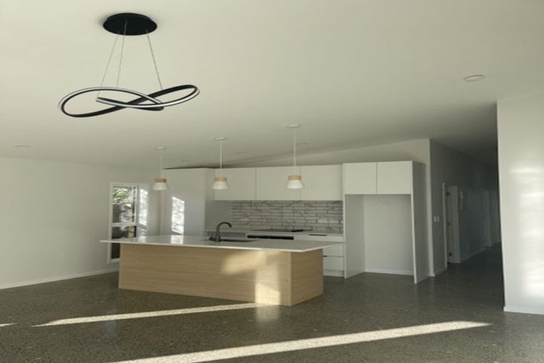 Photo of property in 21a Garton Drive, Massey, Auckland, 0614