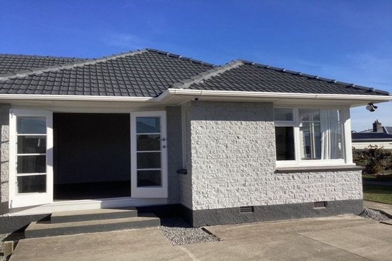 Photo of property in 11 Pembroke Street, Avondale, Christchurch, 8061