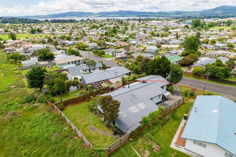 Photo of property in 75 Mallard Drive, Selwyn Heights, Rotorua, 3015