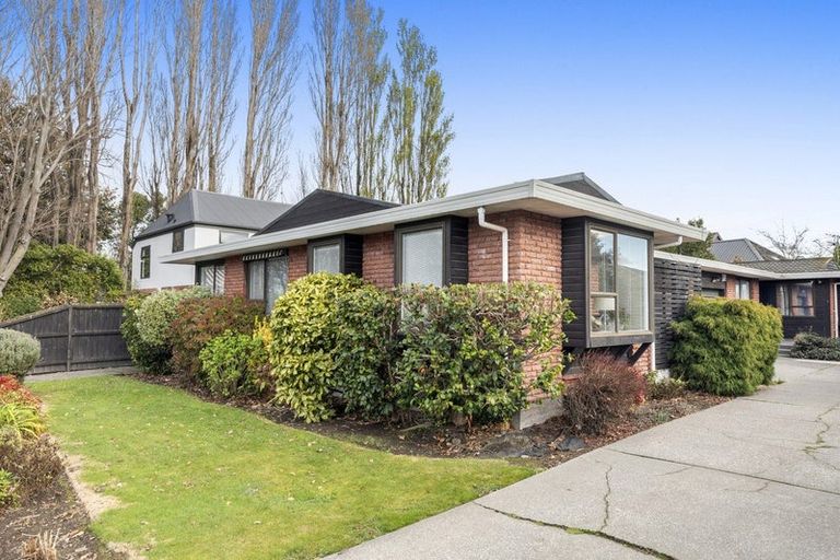 Photo of property in 1/137 Grahams Road, Burnside, Christchurch, 8053