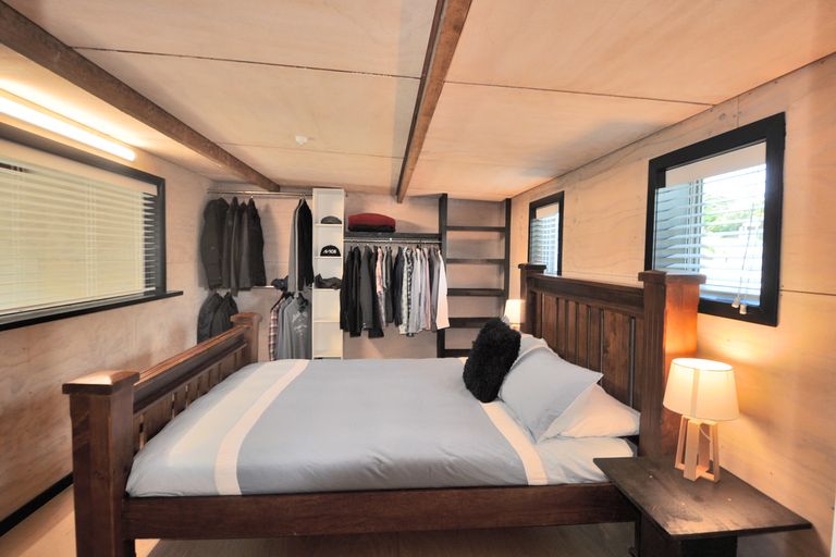 Photo of property in 19 Cumberland Street, Leigh, 0985