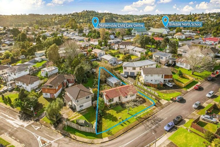 Photo of property in 9 Flaxdale Street, Birkdale, Auckland, 0626
