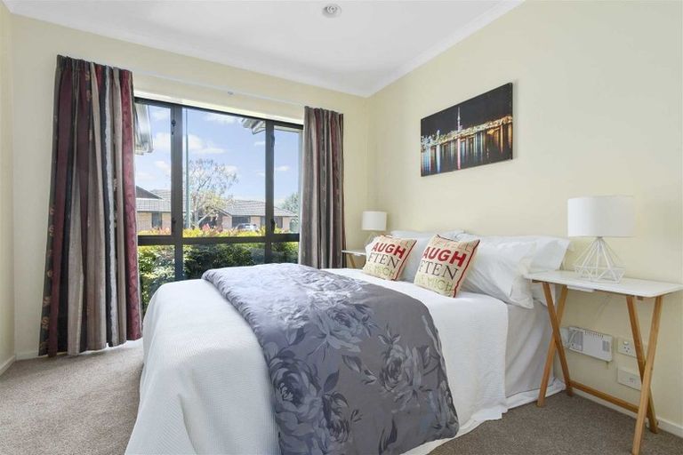 Photo of property in 11 Campile Close, East Tamaki, Auckland, 2016