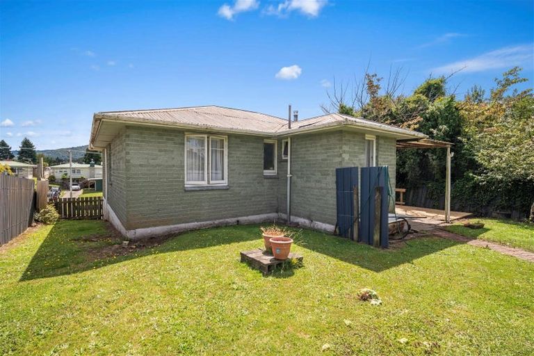 Photo of property in 71 Meadowbank Crescent, Fordlands, Rotorua, 3015