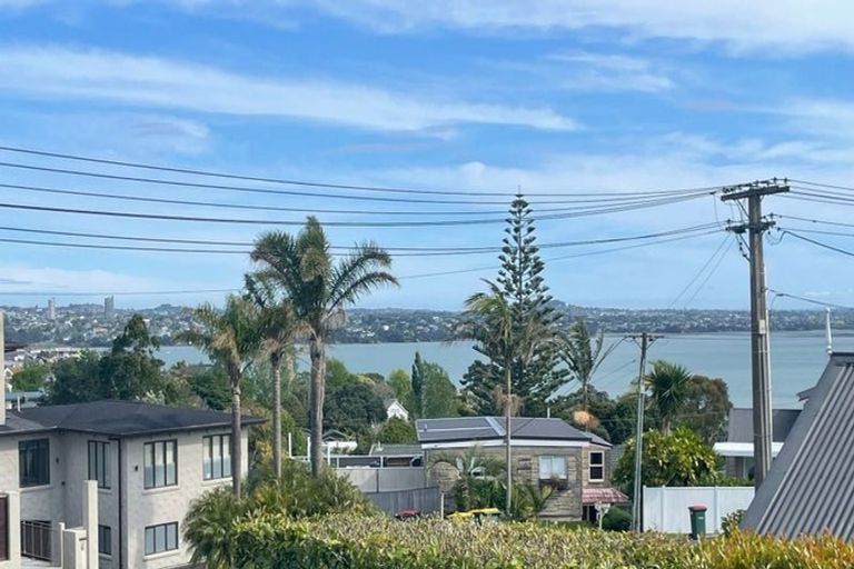Photo of property in 5 Mariposa Crescent, Birkenhead, Auckland, 0626