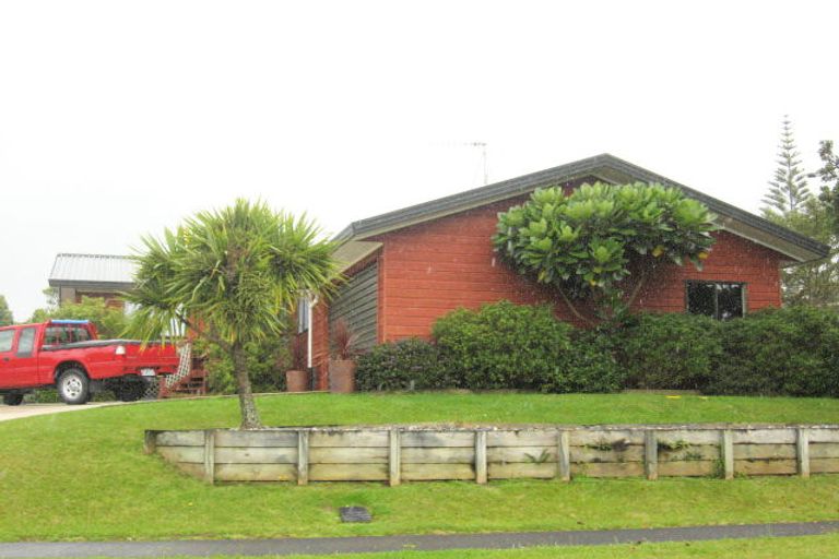 Photo of property in 27 West View Crescent, Onerahi, Whangarei, 0110