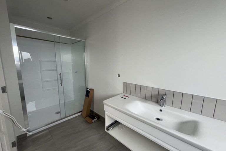 Photo of property in 15a Rose Leigh Drive, Cambridge, 3434