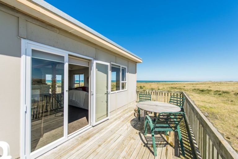 Photo of property in 29 Nukumaru Parade, Waiinu Beach, Whanganui, 4588