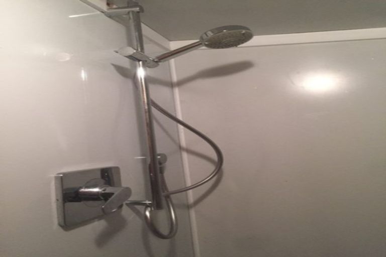 Photo of property in 2a Hammond Avenue, Hatfields Beach, Orewa, 0931