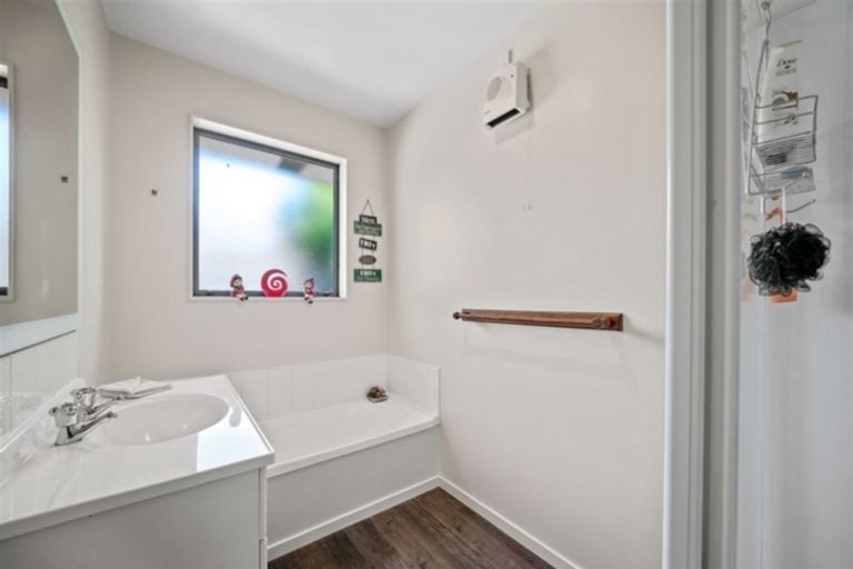 Photo of property in 24a Bronte Way, Rolleston, 7614