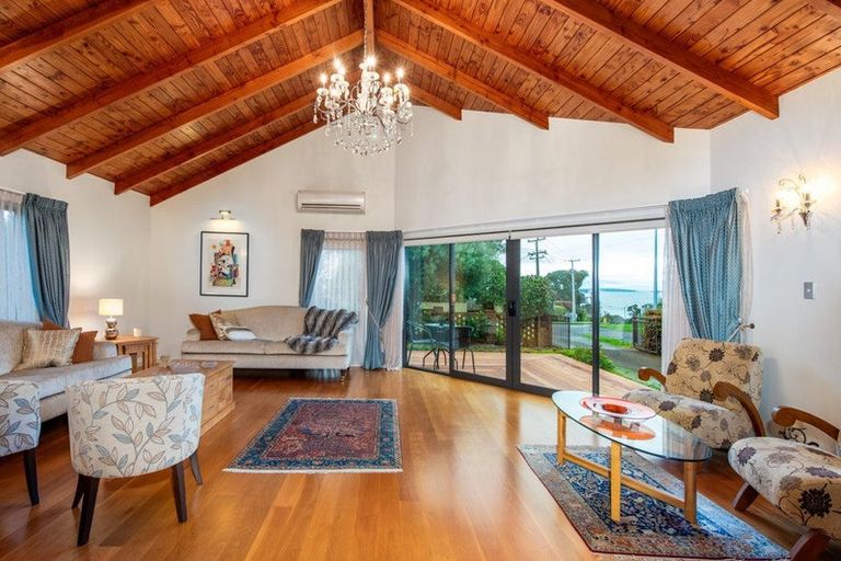 Photo of property in 10 Kowhai Road, Campbells Bay, Auckland, 0630