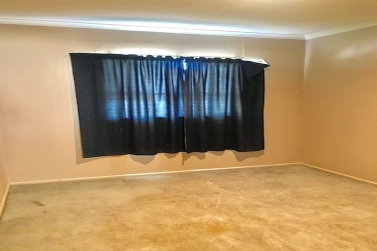 Photo of property in 39 Makora Road, Massey, Auckland, 0614