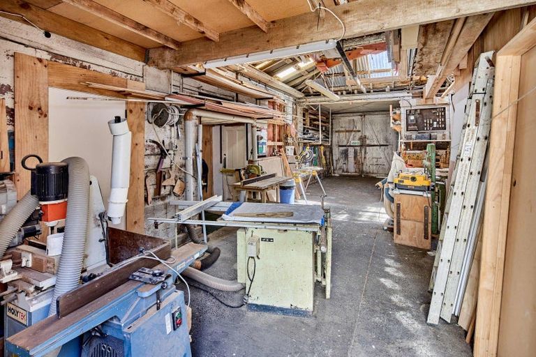 Photo of property in 77 Adelaide Road, Dannevirke, 4978