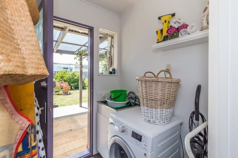 Photo of property in 645 Queen Street East, Levin, 5510