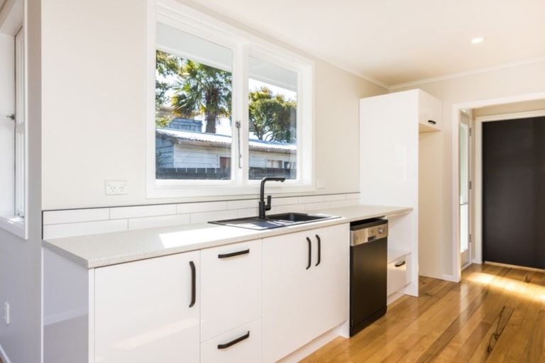 Photo of property in 1 Noble Street, Waiuku, 2123