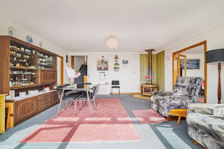 Photo of property in 121 Larnach Road, Vauxhall, Dunedin, 9013
