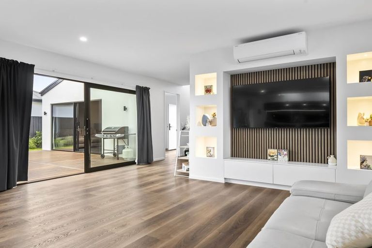 Photo of property in 6 Timara Crescent, Marshland, Christchurch, 8083