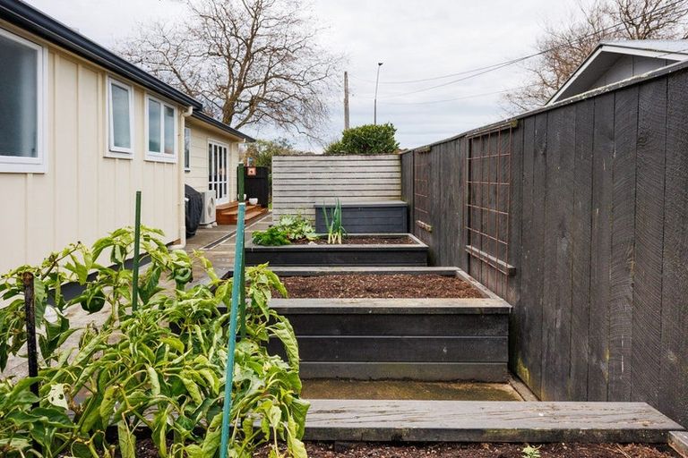 Photo of property in 644 Featherston Street, Roslyn, Palmerston North, 4414