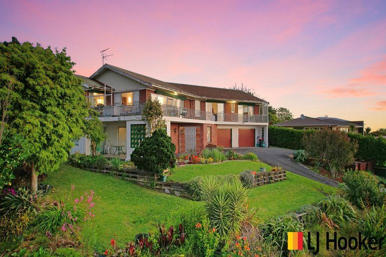 Photo of property in 7 Gibbs Crescent, Red Hill, Papakura, 2110